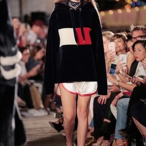 Tommy Hilfiger hooded sweatshirt